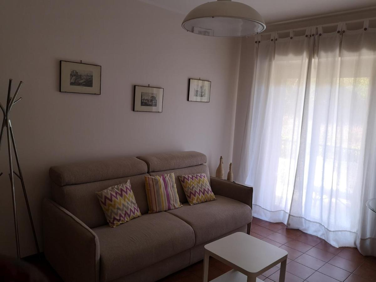 La Lampara Apartment Ачи Костелло Экстерьер фото