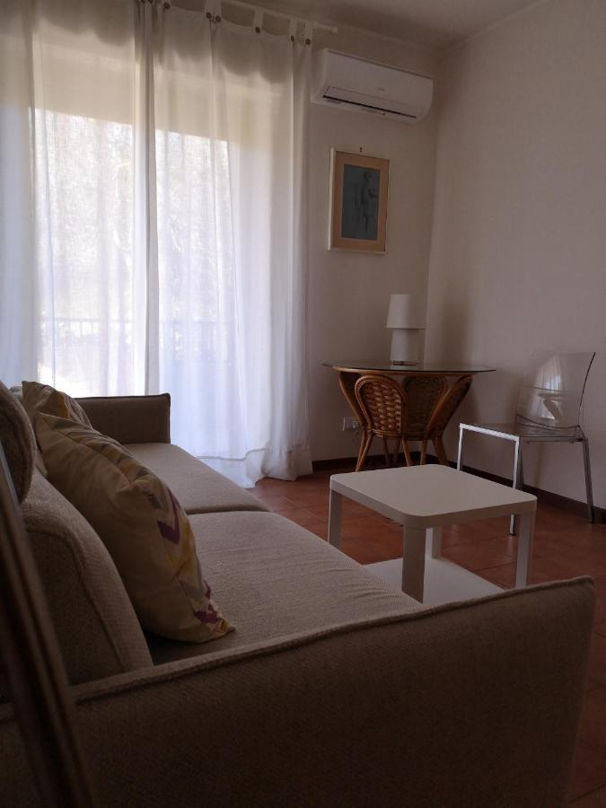 La Lampara Apartment Ачи Костелло Экстерьер фото